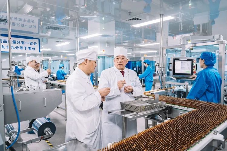 鈥滃仛鑰佺櫨濮撶敤寰楄捣鐨勫ソ鑽€锛岃鑰呮帰绉樻櫤鑳藉寲鍖昏嵂浼佷笟鏂板舰鎬